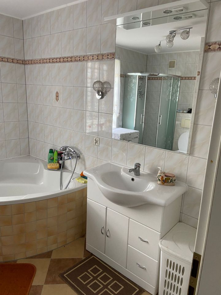 dom wolnostojący, 6 pokoi Laski. Zdjęcie 8