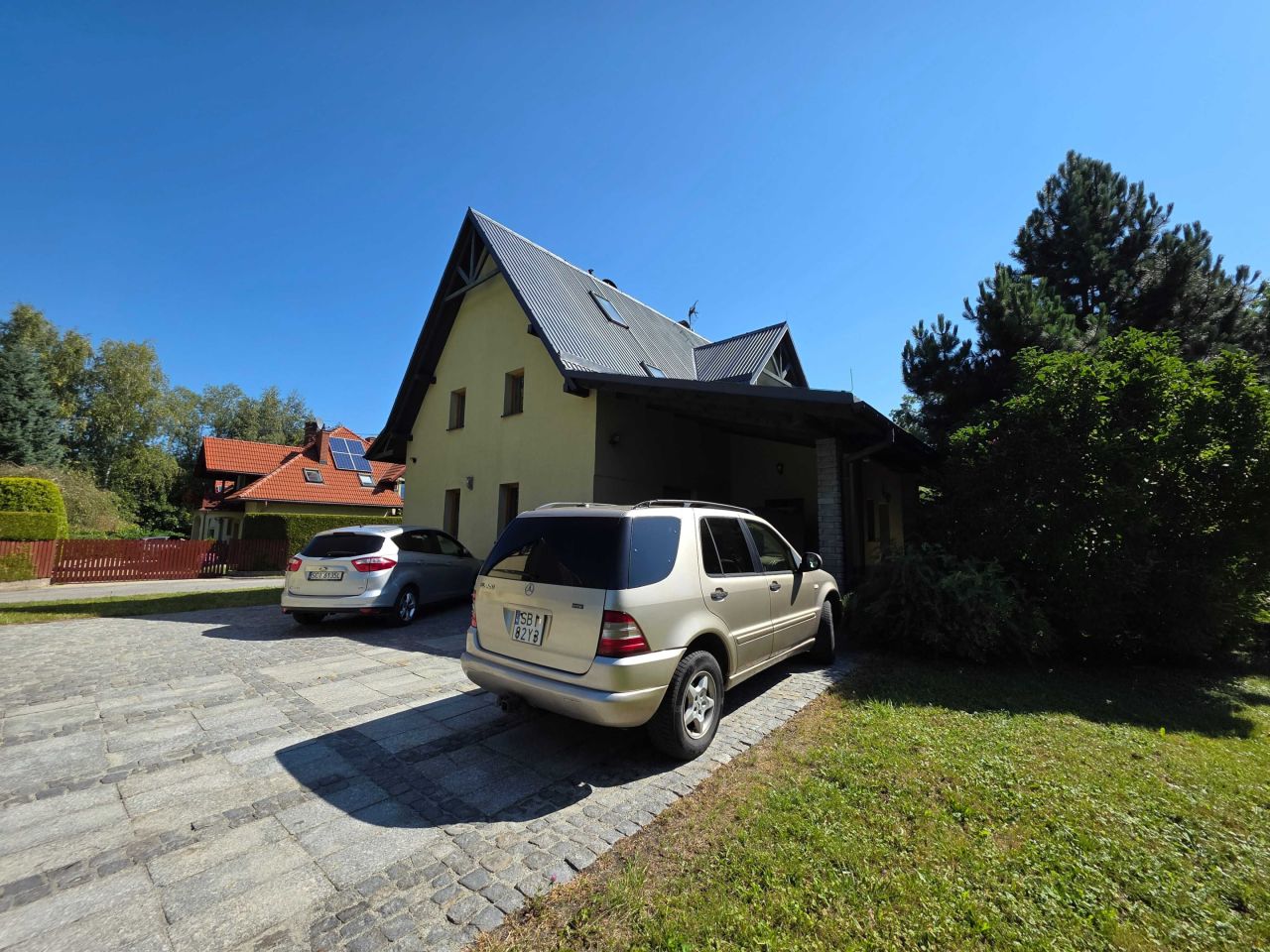 dom wolnostojący, 5 pokoi Mazańcowice. Zdjęcie 2