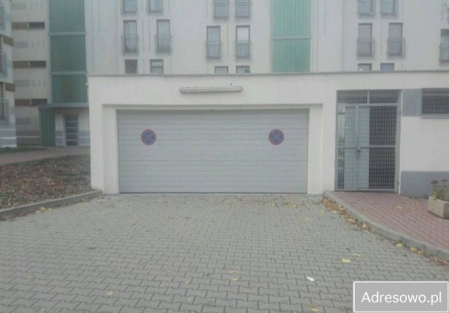 Garaż/miejsce parkingowe Kraków Dębniki, ul. Lubostroń. Zdjęcie 1