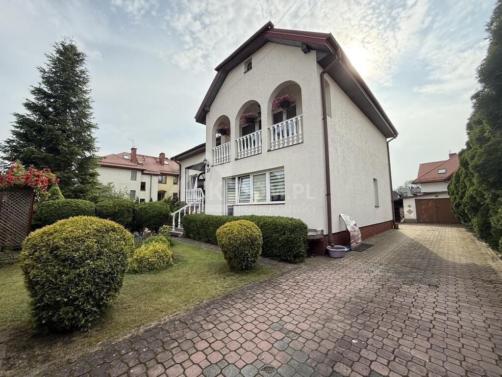 dom wolnostojący, 8 pokoi Kielce Barwinek. Zdjęcie 2