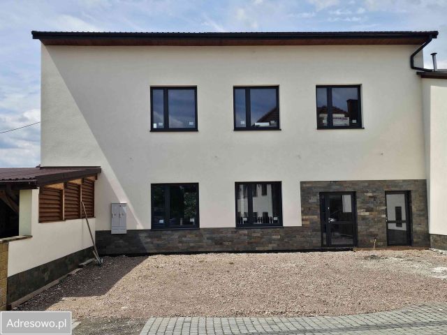 Lokal Wola Batorska. Zdjęcie 1