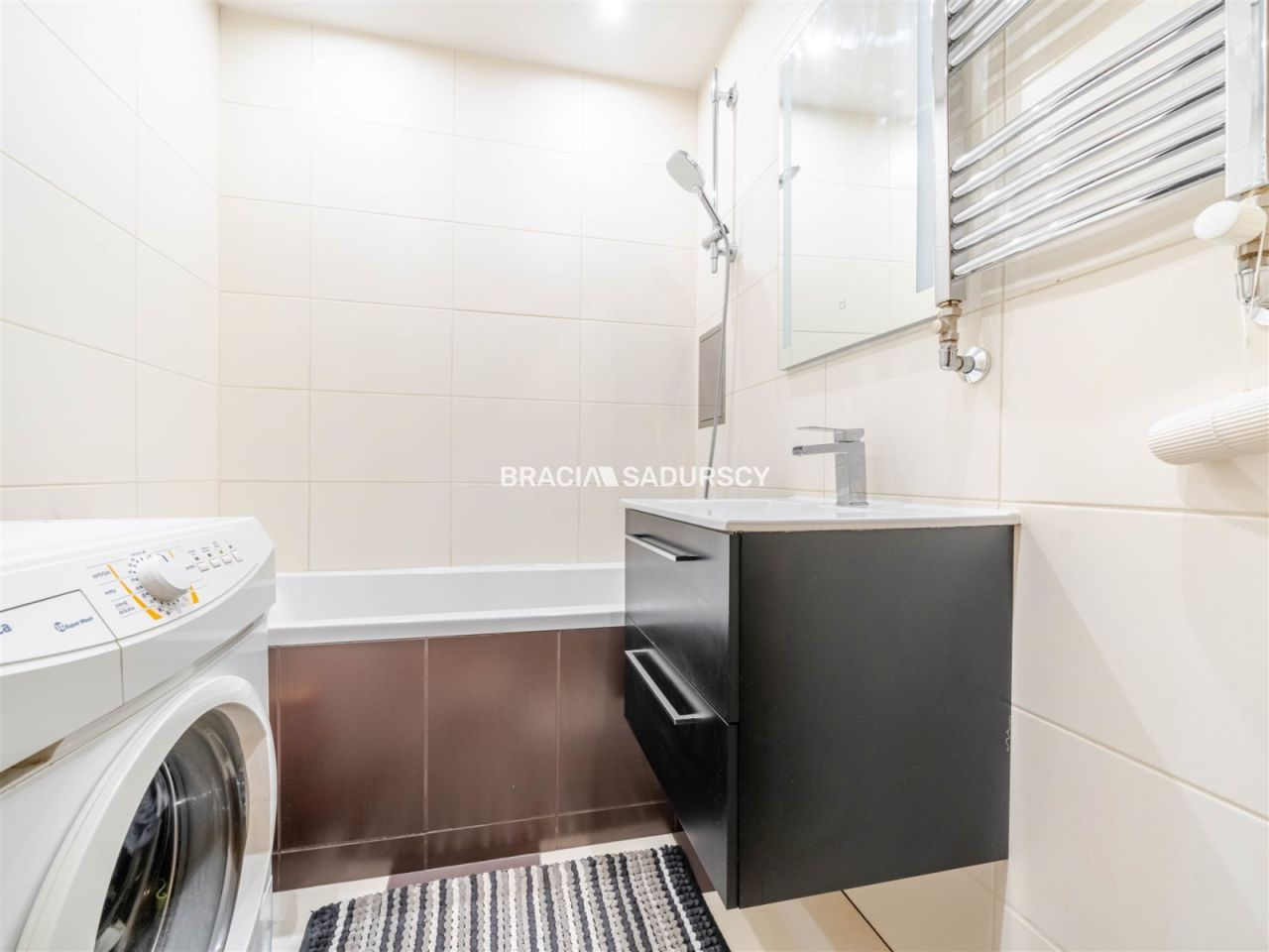 Mieszkanie 2-pokojowe Kraków, ul. Heleny. Zdjęcie 3