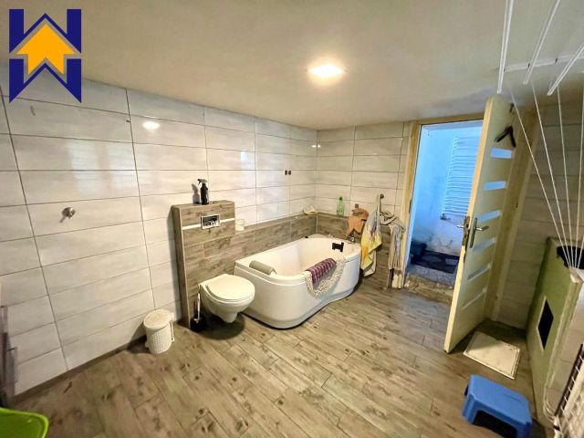 dom wolnostojący, 5 pokoi Ostrężnica, ul. Jana Łachuta. Zdjęcie 18