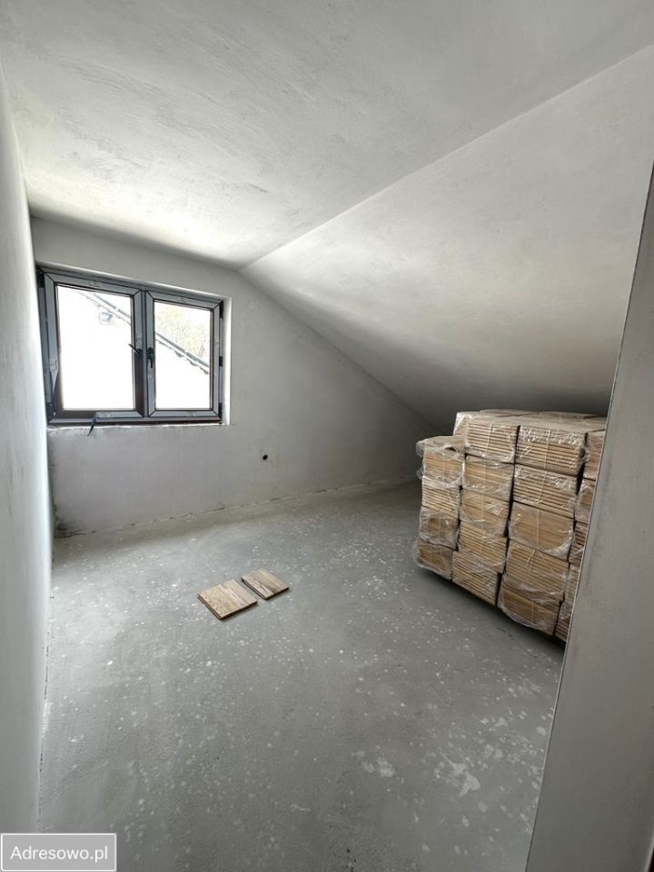 dom wolnostojący, 5 pokoi Medynia Głogowska. Zdjęcie 2