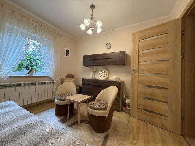 dom wolnostojący, 7 pokoi Leszno Zatorze. Zdjęcie 13