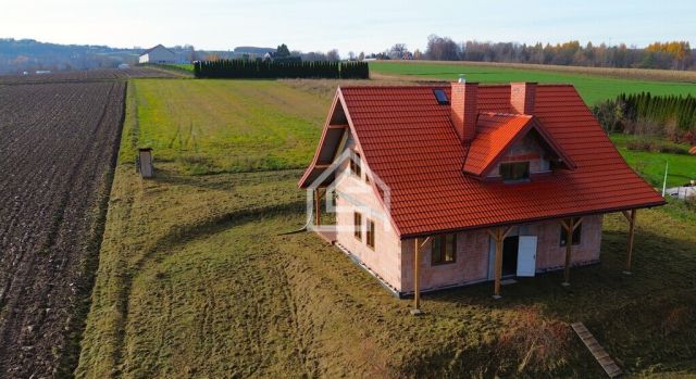 dom wolnostojący, 6 pokoi Ubrzeż. Zdjęcie 1