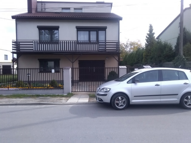 dom wolnostojący, 7 pokoi Pabianice Jutrzkowice, ul. Polna. Zdjęcie 1