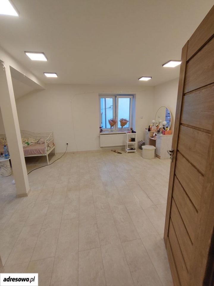 bliźniak, 9 pokoi Tarnowskie Góry, ul. Stefana Żeromskiego. Zdjęcie 4