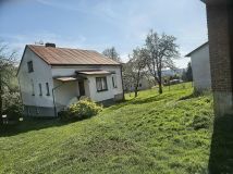 dom wolnostojący, 2 pokoje Zalesie. Zdjęcie 1