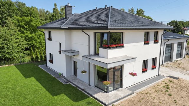 dom wolnostojący, 8 pokoi Sulejówek, ul. Żeromskiego. Zdjęcie 1