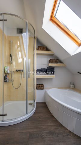 dom wolnostojący, 8 pokoi Kraków Swoszowice, ul. Jeździecka. Zdjęcie 16