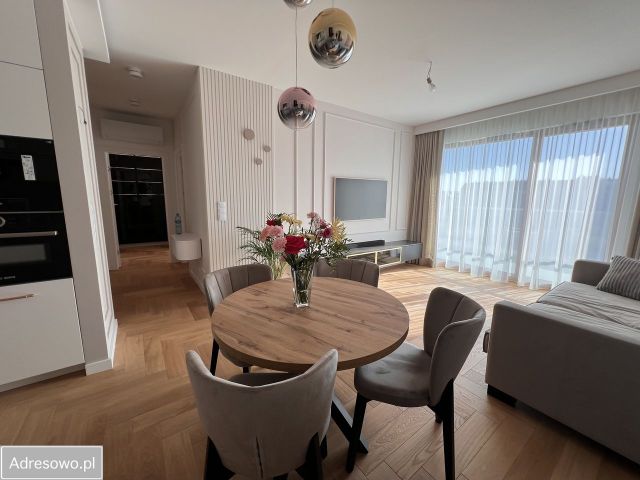 Mieszkanie 3-pokojowe Warszawa Kabaty, ul. Jerzego Iwanowa Szajnowicza. Zdjęcie 1