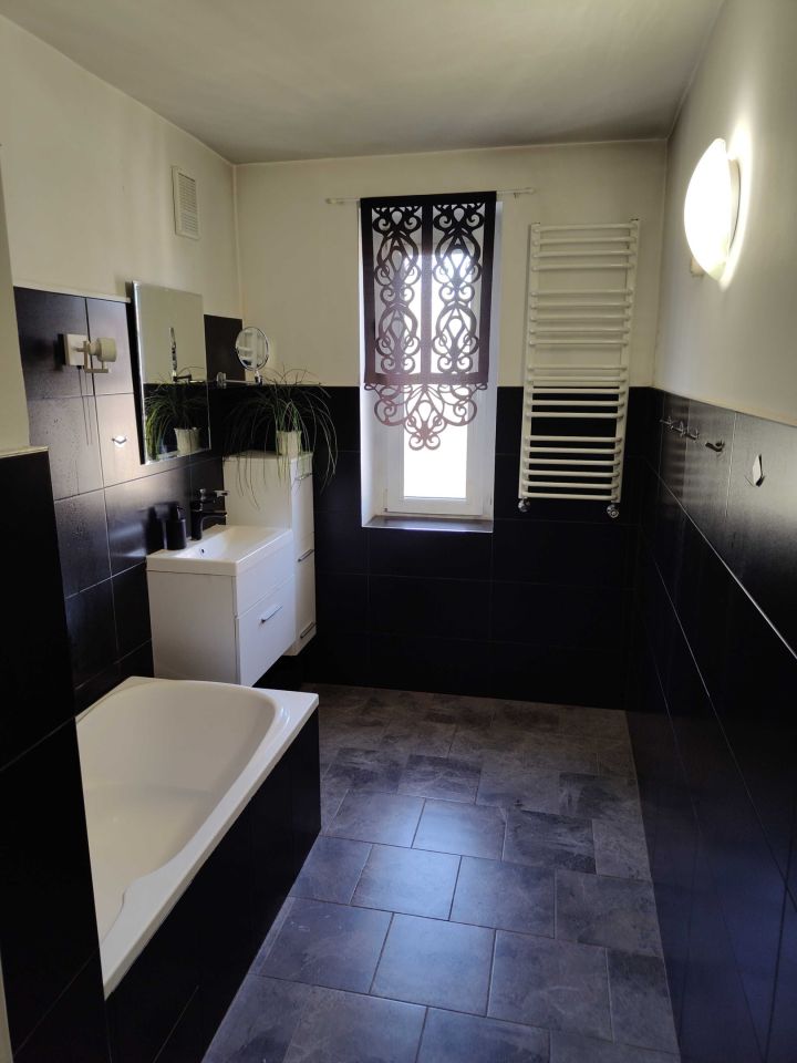 Mieszkanie 5-pokojowe Namysłów. Zdjęcie 6