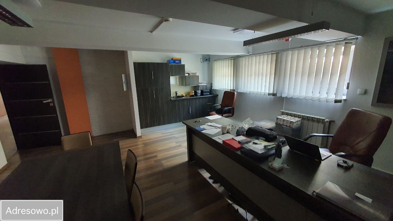 Hala/magazyn Korczyna. Zdjęcie 9