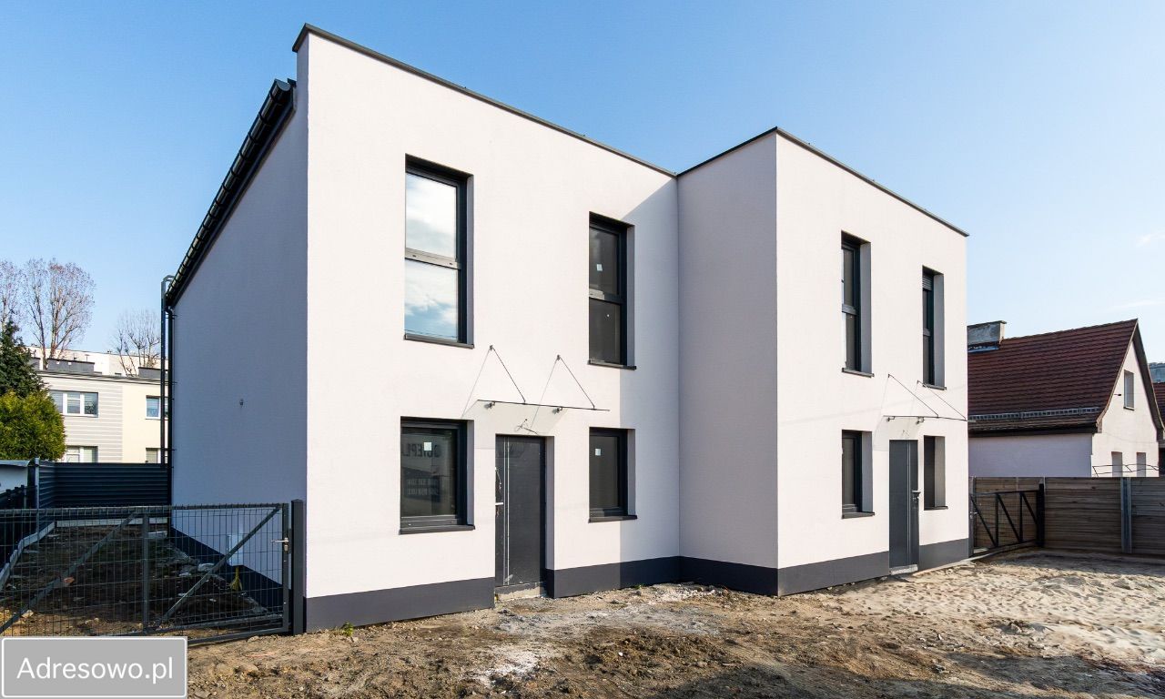 Mieszkanie 5-pokojowe Katowice Dąb, ul. Brzoskwiniowa. Zdjęcie 3