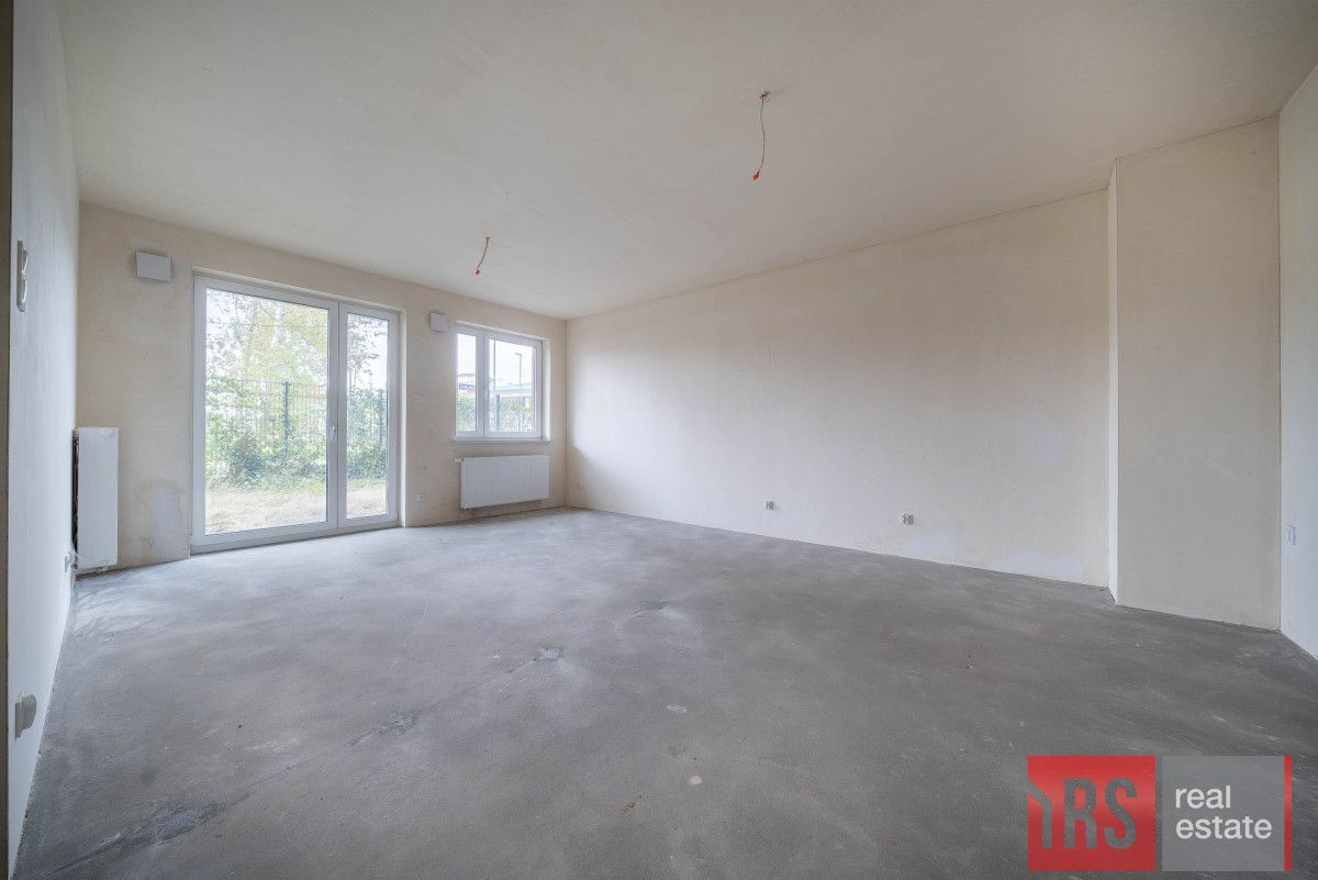 Mieszkanie 4-pokojowe Warszawa Włochy, ul. Łopuszańska. Zdjęcie 2