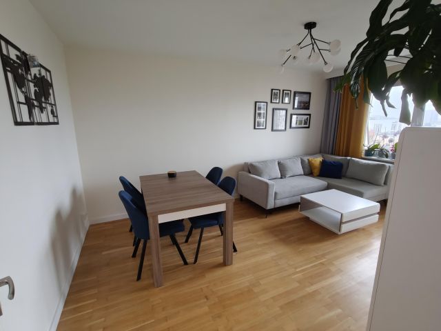 Mieszkanie 3-pokojowe Kraków Czyżyny, Os. Dywizjonu 303. Zdjęcie 1