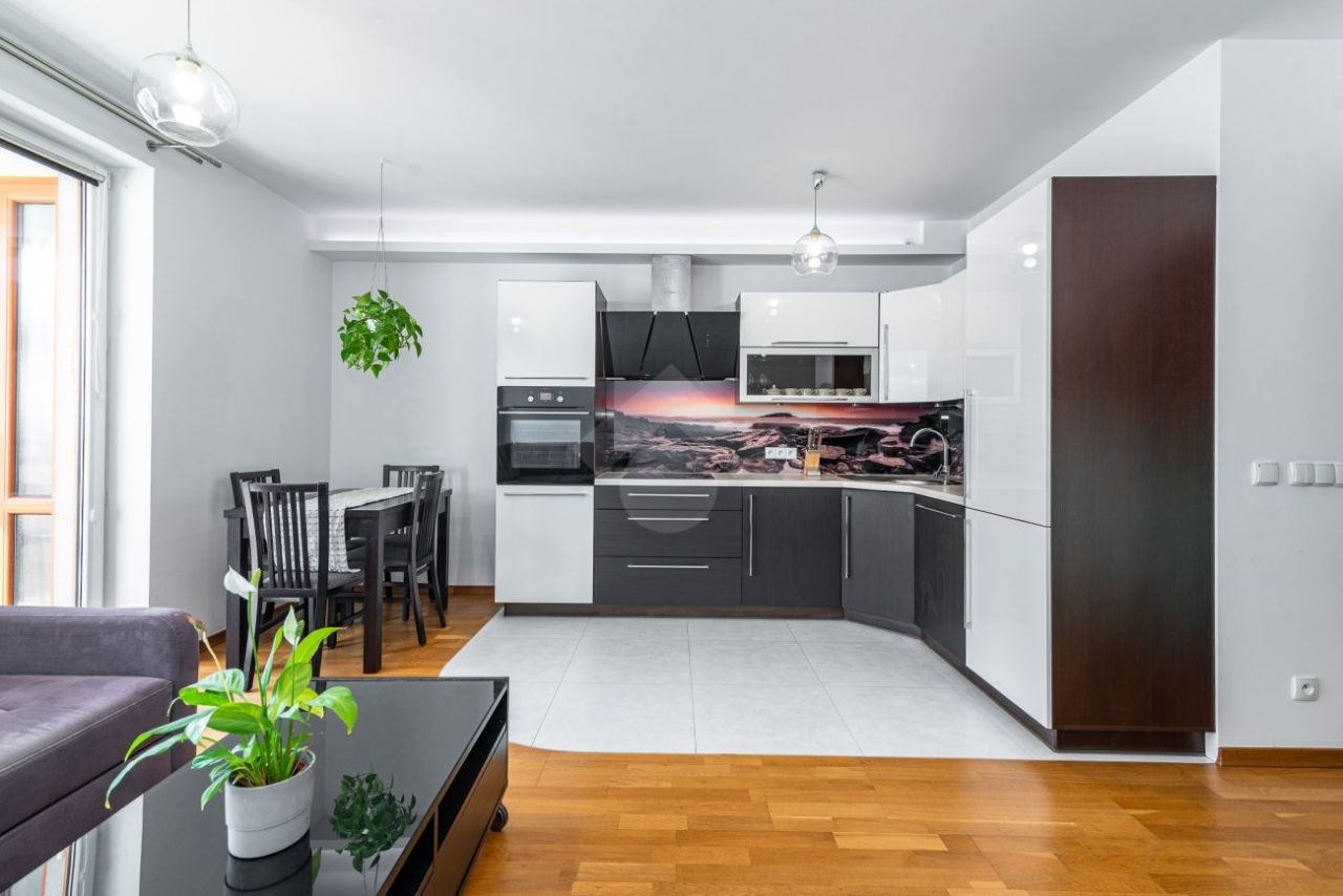 Mieszkanie 3-pokojowe Kraków Kurdwanów, ul. Franciszka Bujaka. Zdjęcie 1