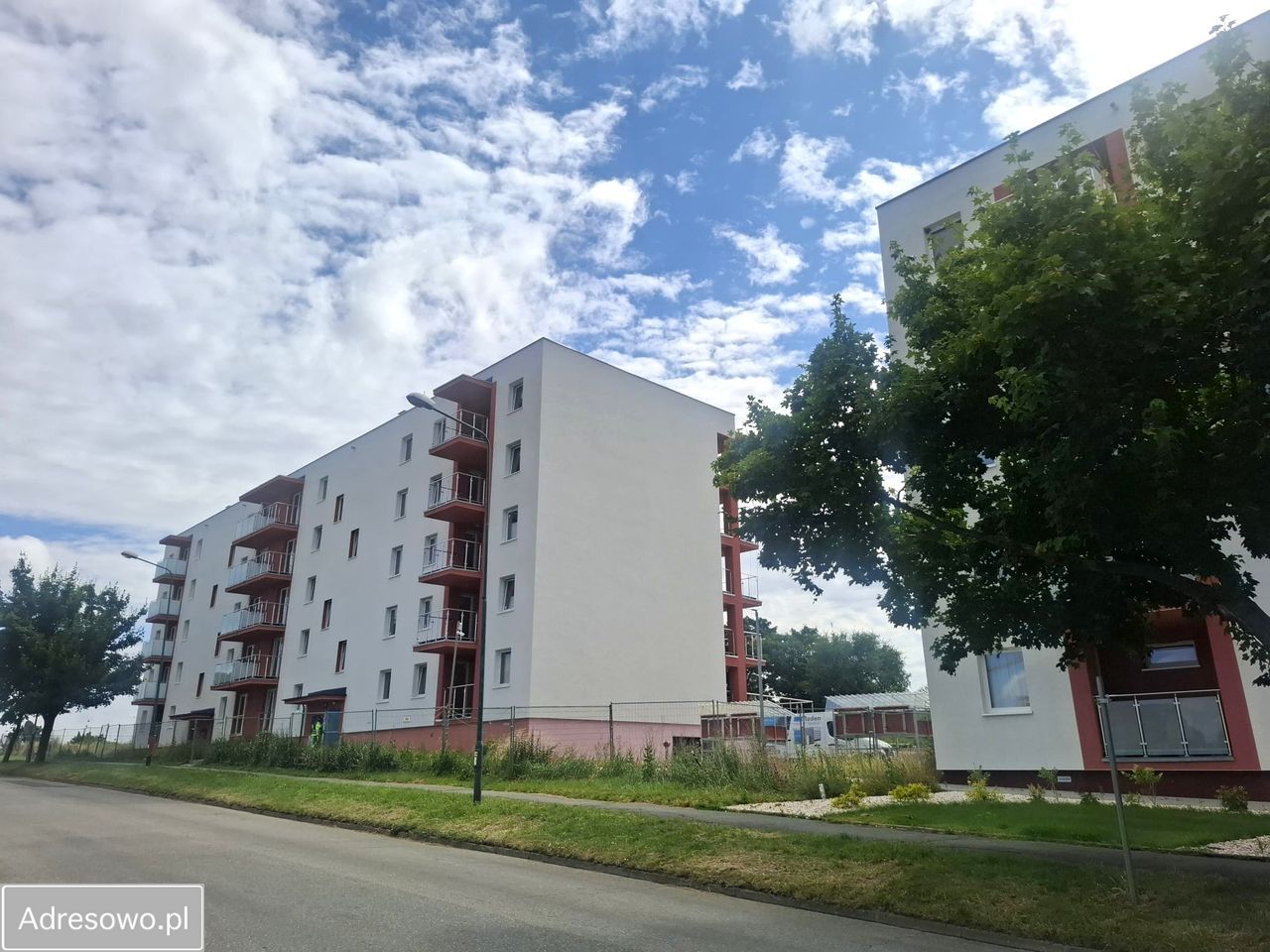 Mieszkanie 4-pokojowe Dzierżoniów, ul. Janusza Korczaka. Zdjęcie 2