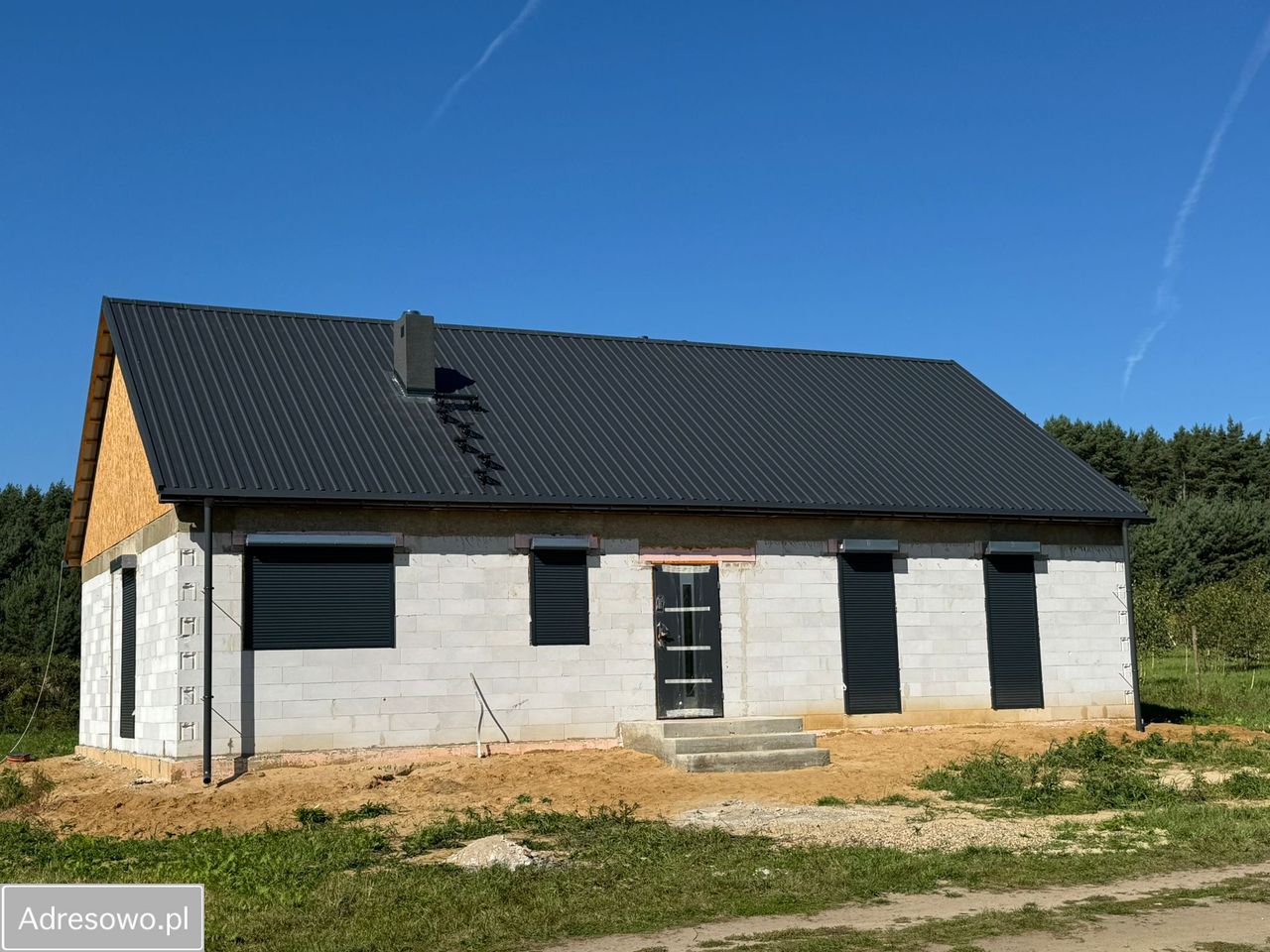 dom wolnostojący, 5 pokoi Sadków. Zdjęcie 2