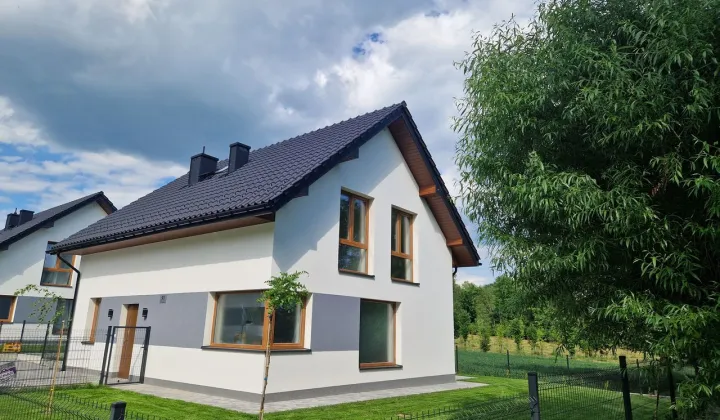 dom wolnostojący, 5 pokoi Bolechowice, ul. Spokojna