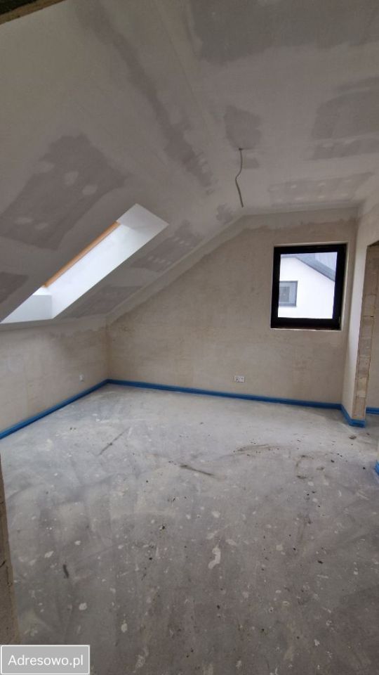 dom wolnostojący, 5 pokoi Jarosławiec. Zdjęcie 2