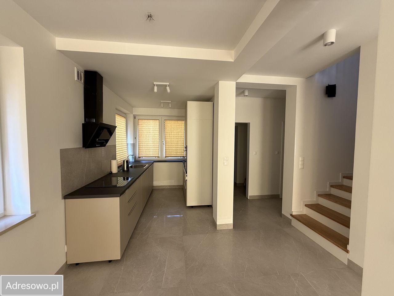 bliźniak, 5 pokoi Warszawa Wawer, ul. Dąbrowa. Zdjęcie 9