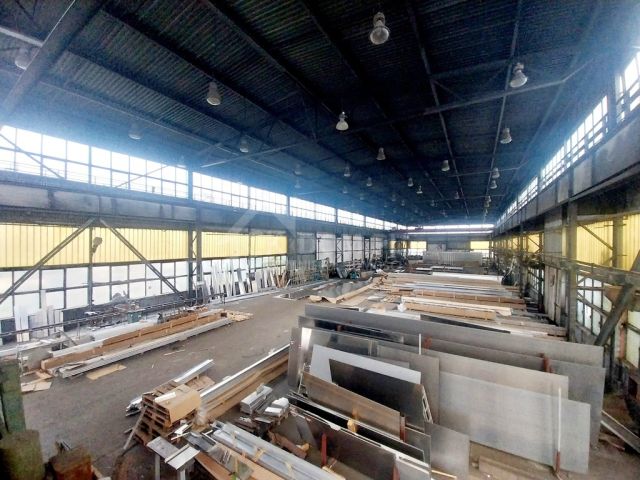 Hala/magazyn Promnik. Zdjęcie 4