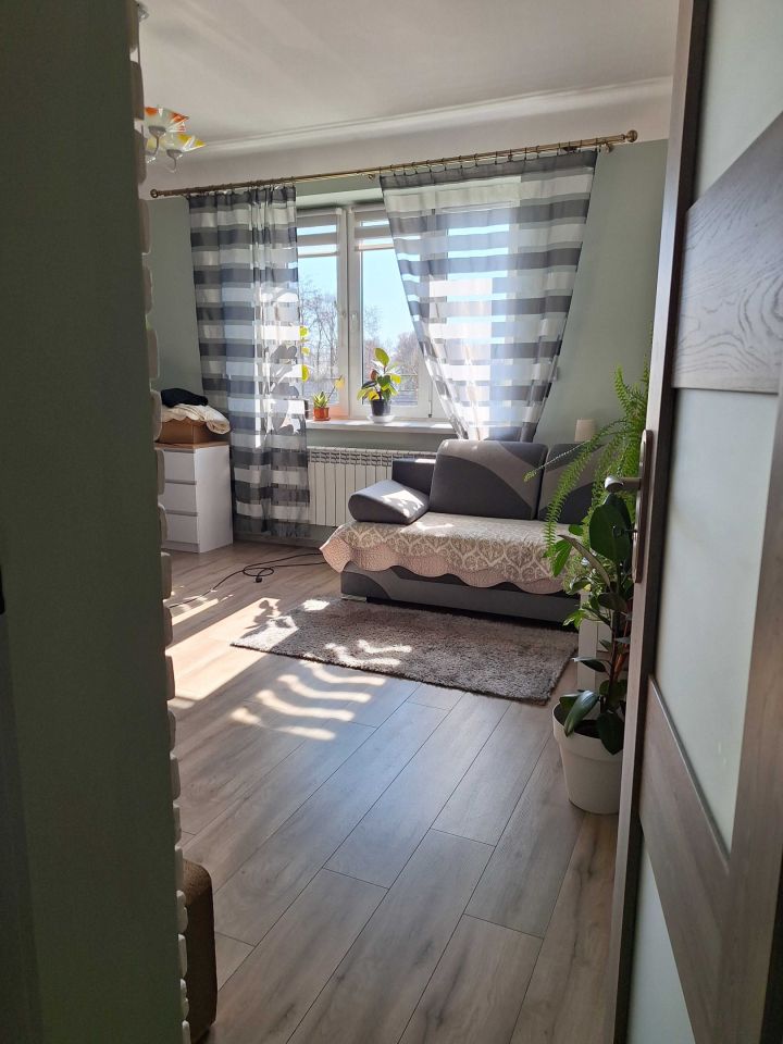 dom wolnostojący, 2 pokoje Ćmielów. Zdjęcie 2