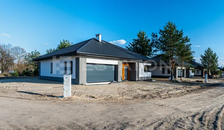 dom wolnostojący, 4 pokoje Pogwizdów