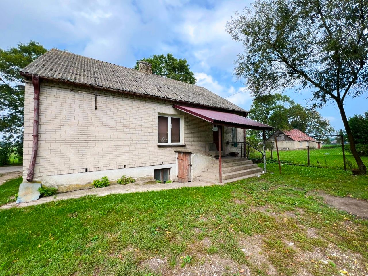 dom wolnostojący, 4 pokoje Krzecze. Zdjęcie 1