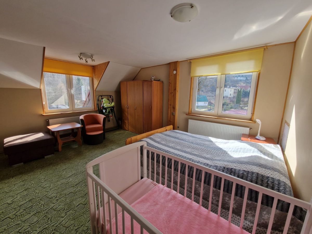 dom wolnostojący, 9 pokoi Jelenia Góra Jagniątków. Zdjęcie 18