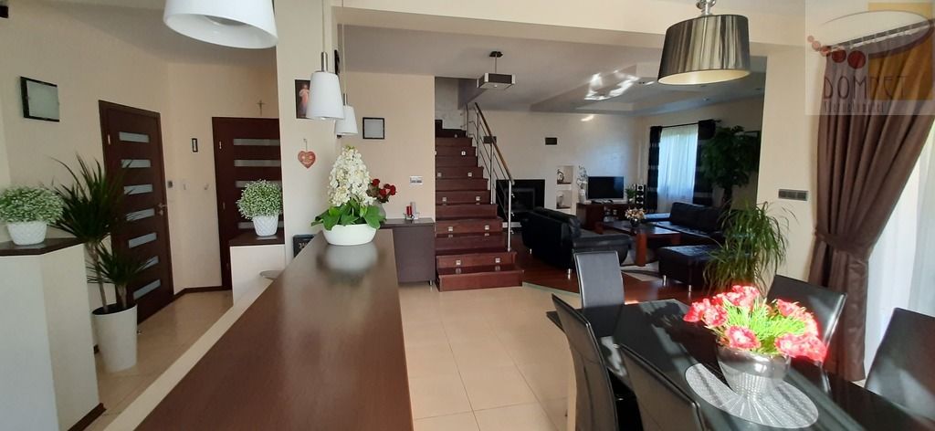 dom wolnostojący, 5 pokoi Brwinów. Zdjęcie 9