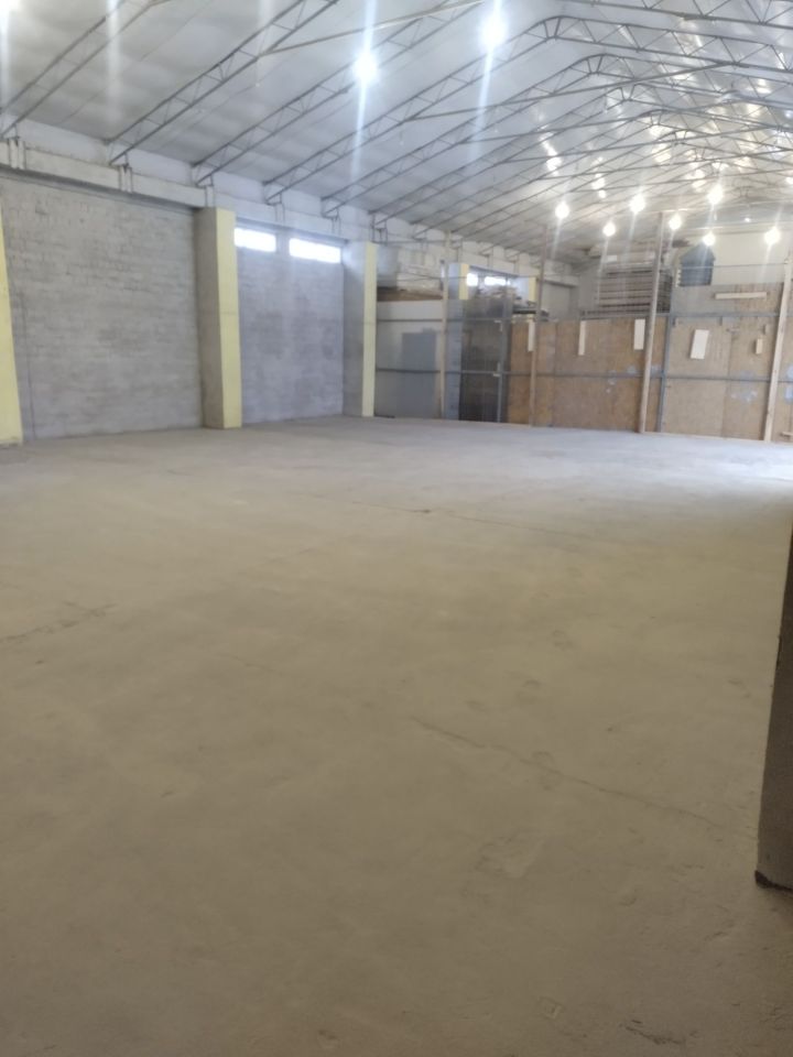 Hala/magazyn Radonice. Zdjęcie 5