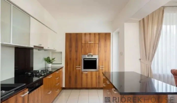 Mieszkanie 5-pokojowe Warszawa Włochy, ul. Aleje Jerozolimskie