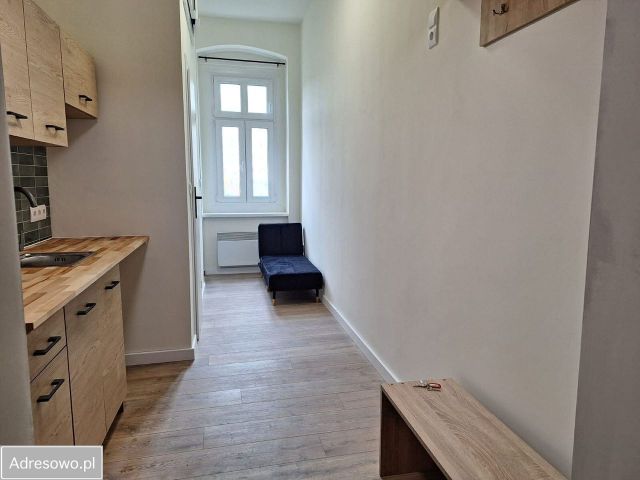 Mieszkanie 1-pokojowe Legnica, ul. Kazimierza Wielkiego. Zdjęcie 1