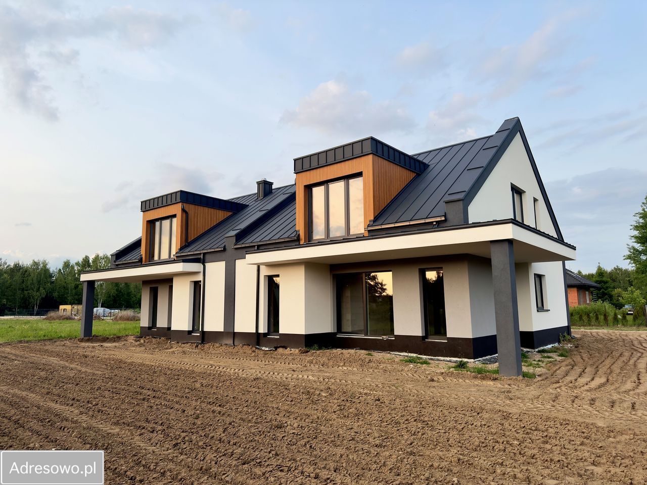 bliźniak, 5 pokoi Dębe Wielkie. Zdjęcie 2