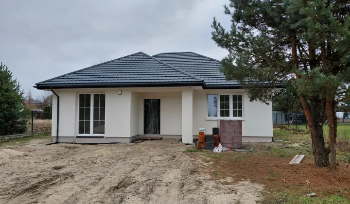 dom wolnostojący, 5 pokoi Krzaki Czaplinkowskie, ul. Główna