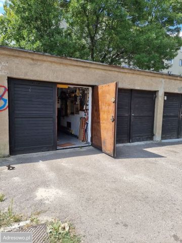 Garaż/miejsce parkingowe Poznań Grunwald, ul. Pawła Włodkowica. Zdjęcie 1