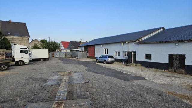 Hala/magazyn Ciesław. Zdjęcie 3