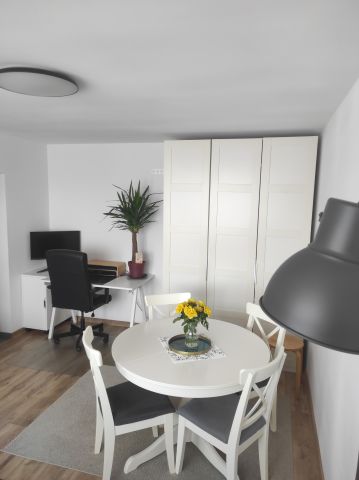 Mieszkanie 2-pokojowe Bielsko-Biała Śródmieście, ul. Romana Dmowskiego. Zdjęcie 1