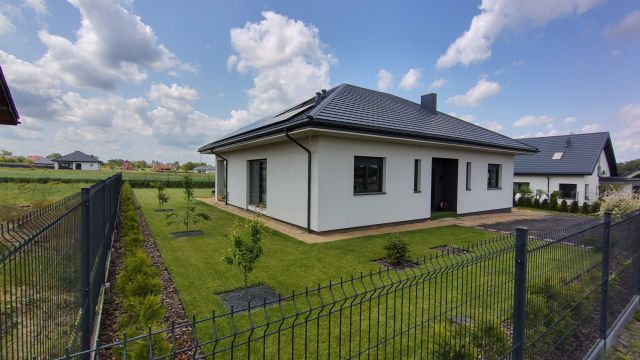 dom wolnostojący Tuszynek Majoracki, ul. Spacerowa. Zdjęcie 1