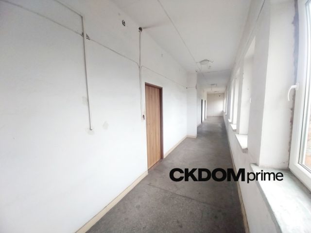 Hala/magazyn Promnik. Zdjęcie 5