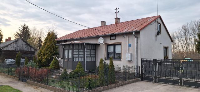 dom wolnostojący, 4 pokoje Niedźwiada. Zdjęcie 1