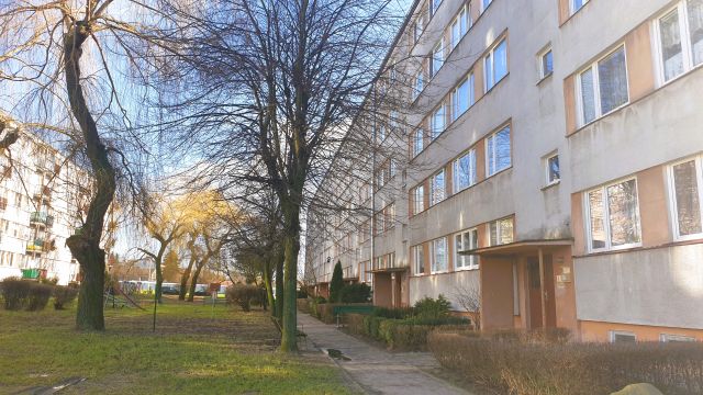 Mieszkanie 3-pokojowe Żychlin, os. Romualda Traugutta. Zdjęcie 1