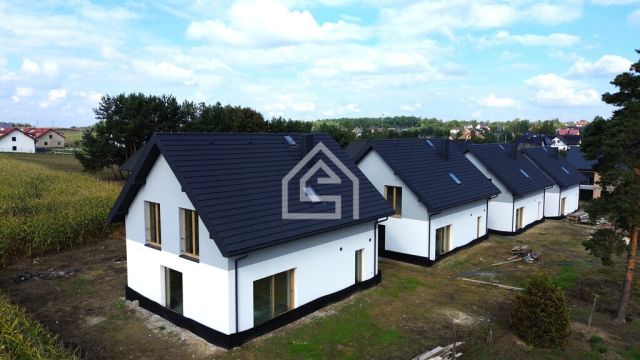 dom wolnostojący, 5 pokoi Dąbrowa. Zdjęcie 3