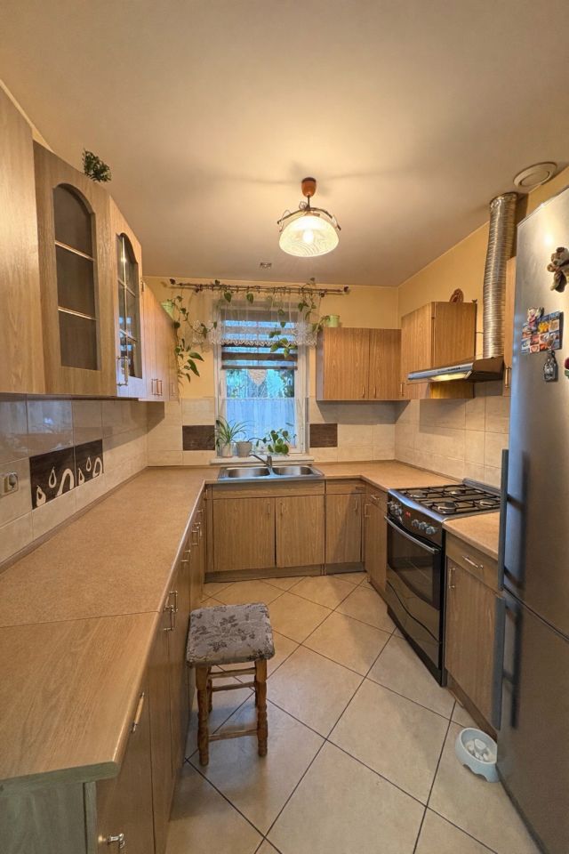 dom wolnostojący, 3 pokoje Morawki, Morawki. Zdjęcie 9