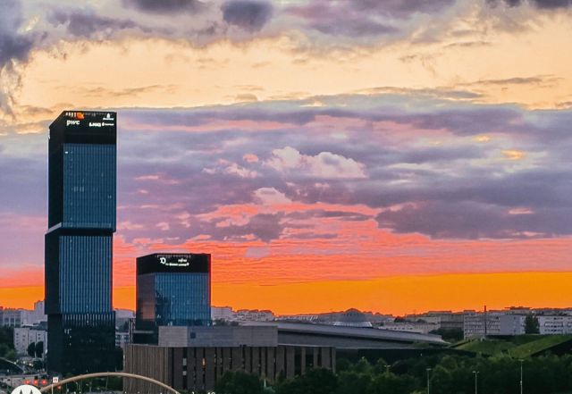 Mieszkanie 3-pokojowe Katowice Zawodzie, al. Walentego Roździeńskiego. Zdjęcie 1