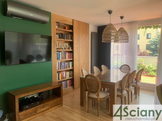 Mieszkanie 4-pokojowe Warszawa Kabaty, ul. Wąwozowa. Zdjęcie 1