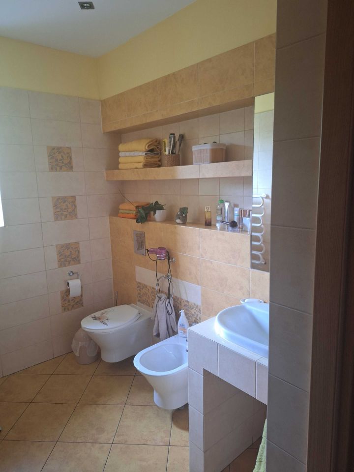 dom wolnostojący, 5 pokoi Rybnik Chwałowice, ul. Bolesława Krupińskiego. Zdjęcie 3